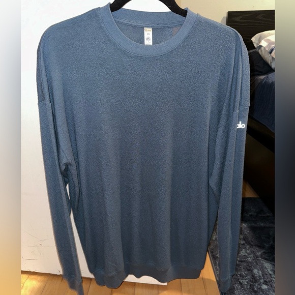 Lightweight Alo Pullover - Picture 1 of 3